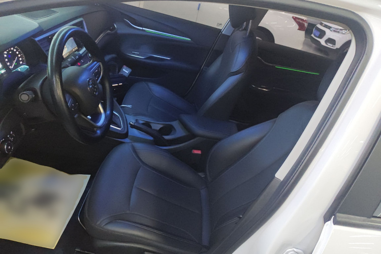 别克 英朗 2021款 改款 典范 1.5L 自动精英型中控内饰19