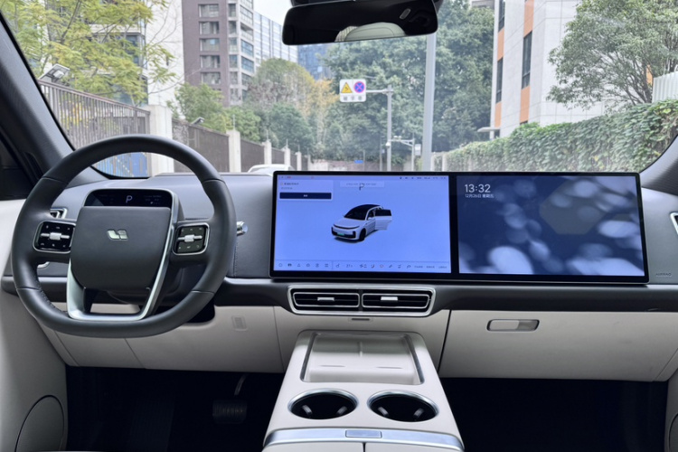 理想汽车 理想L7 2023款 Pro中控内饰7008