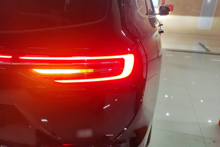 鸿蒙智行 问界M7 2024款 1.5T 智驾四驱Pro版 6座车身外观6006