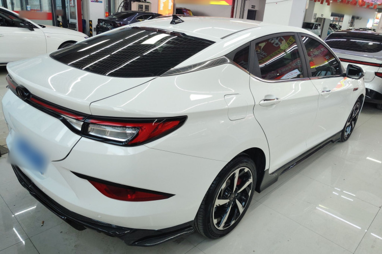 思皓A5 2022款 1.5T CVT青春版车身外观7