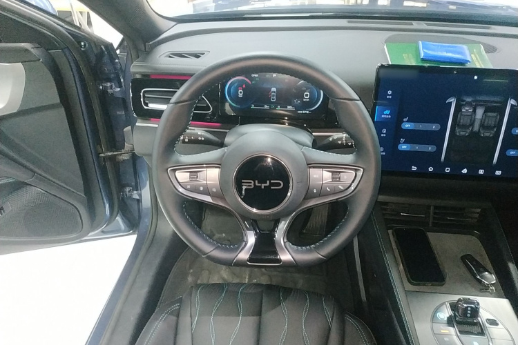 比亚迪 海豹06新能源 2024款 DM-i 120KM旗舰型中控内饰13