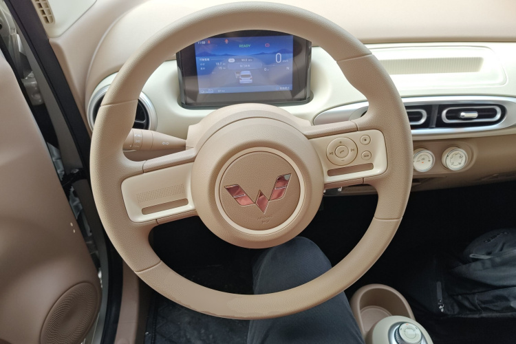 五菱汽车 宏光MINIEV 2025款 四门版 进阶款中控内饰13