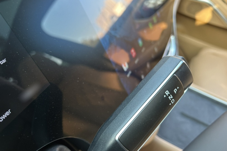 飞凡汽车 飞凡R7 2025款 长续版中控内饰7015