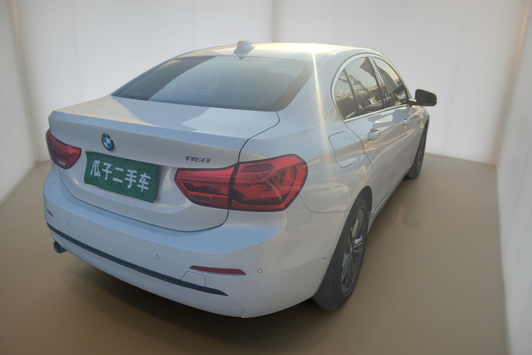 宝马1系 2018款 118i 运动型车身外观7