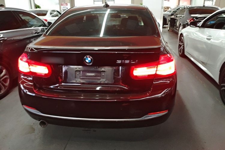 宝马3系 2018款 318Li车身外观6