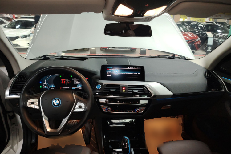 宝马iX3 2021款 改款 创领型中控内饰12