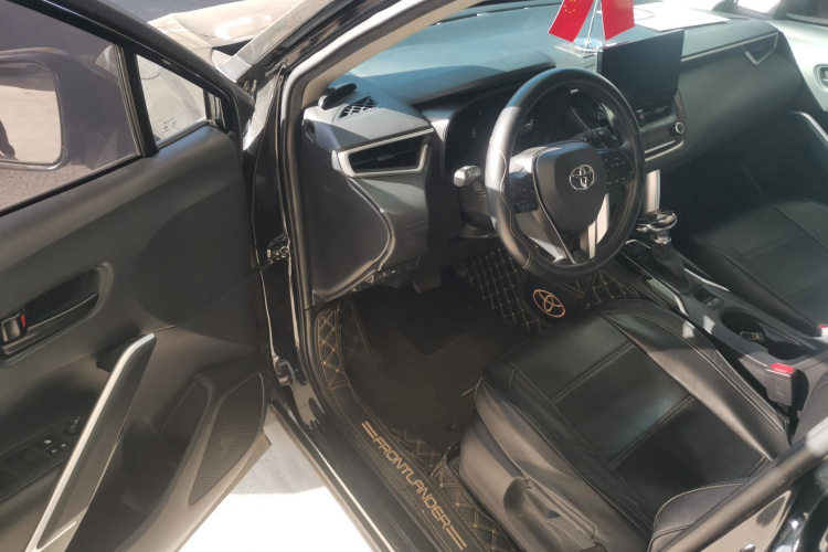 丰田 锋兰达 2023款 2.0L CVT领先版中控内饰7003