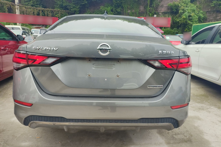 日产 轩逸 2020款 1.6L XL CVT悦享版车身外观6