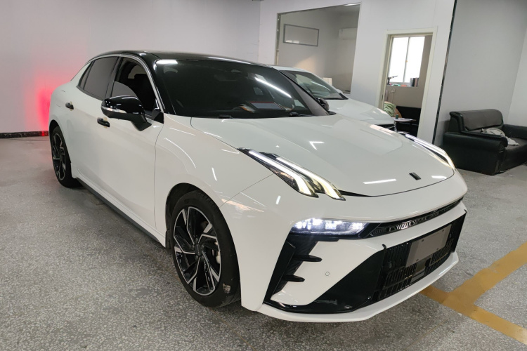 领克03 2023款 1.5TD DCT劲Pro车身外观3