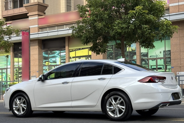 别克 君威 2024款 25T 超享版车身外观6003