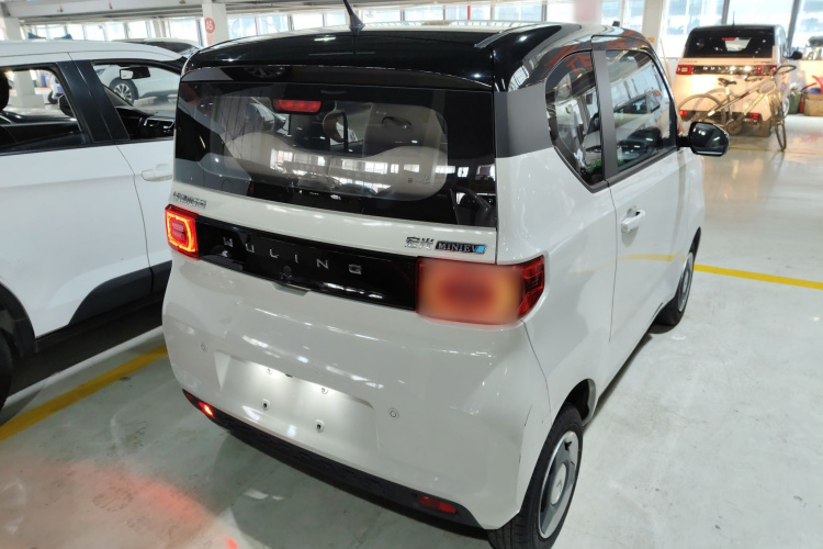 五菱汽车 宏光MINIEV 2022款 马卡龙臻享款 磷酸铁锂车身外观7