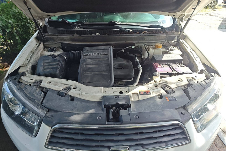 雪佛兰 科帕奇 2015款 2.4L 四驱旗舰版 7座机舱底盘24