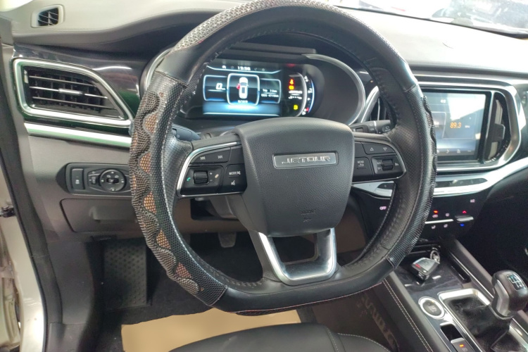 捷途X90 2019款 1.5T 手动智享型 5座 国V中控内饰13