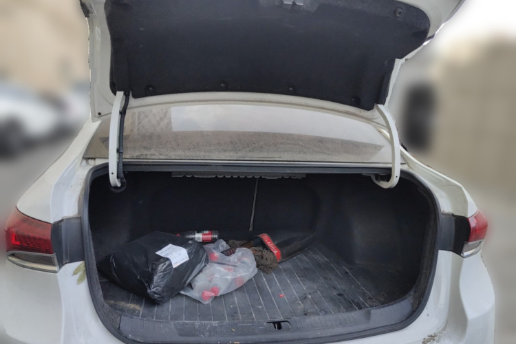 别克 英朗 2018款 15T 双离合精英型 国V中控内饰23