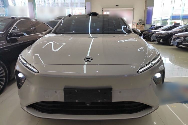 蔚来ET7 2022款 100kWh 首发版车身外观2