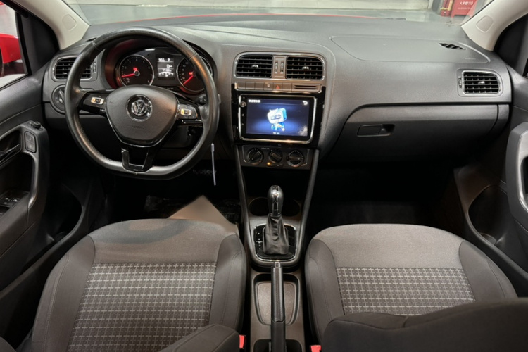 大众 Polo 2016款 1.6L 自动舒适型中控内饰7001