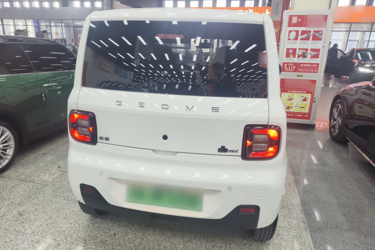 吉利银河 2023款 熊猫mini 200km 耐力熊车身外观6