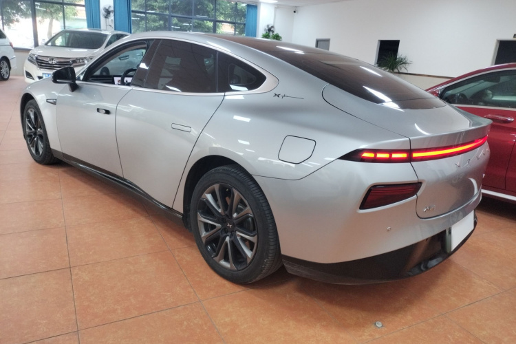 小鹏P7 2022款 480N+车身外观6003