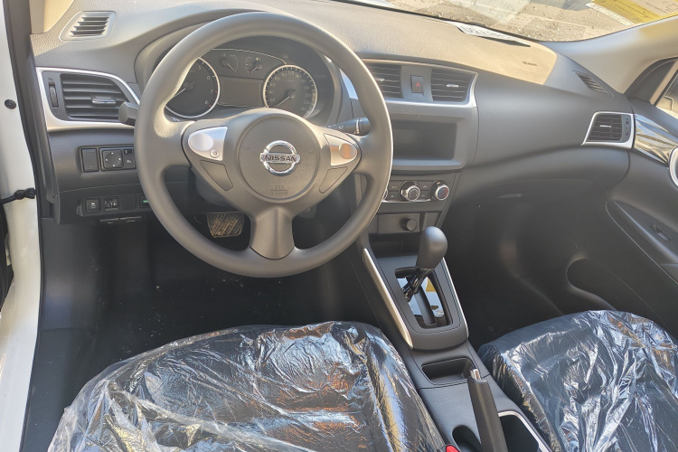 日产 轩逸 2024款 改款三 经典 1.6XE CVT舒适版中控内饰7001