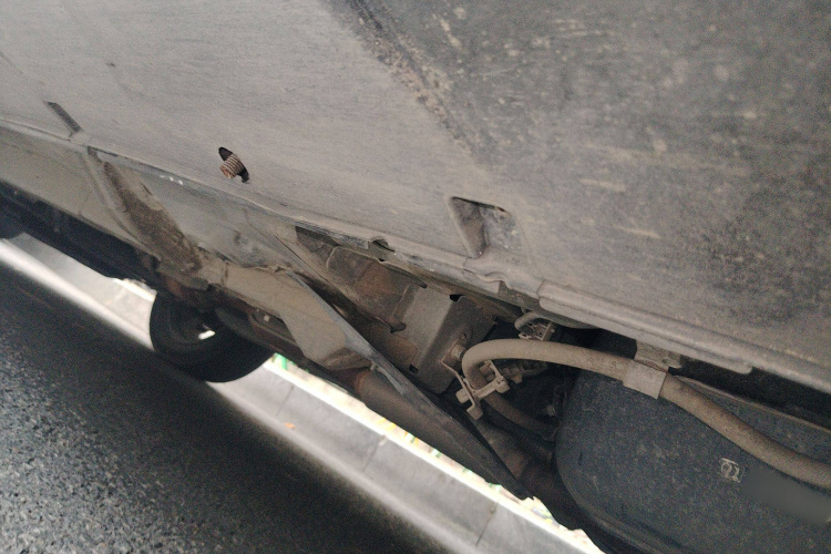 三菱 欧蓝德 2020款 2.4L 四驱致享版 7座局部细节9003