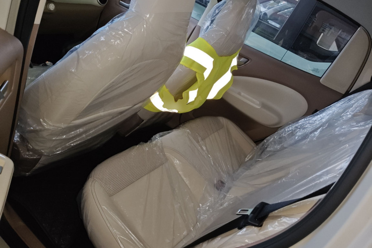 五菱汽车 宏光MINIEV 2025款 四门版 进阶款中控内饰21