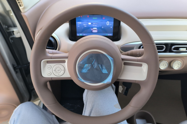 五菱汽车 宏光MINIEV 2025款 四门版 进阶款中控内饰13