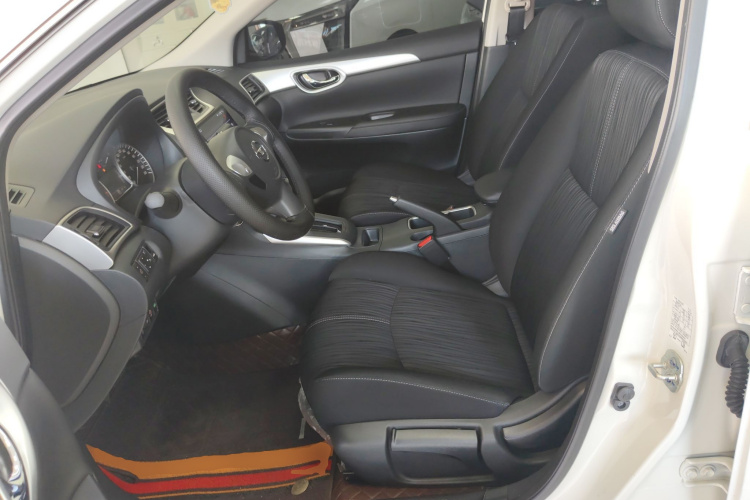 日产 轩逸 2024款 经典 1.6XE CVT舒适版局部细节19