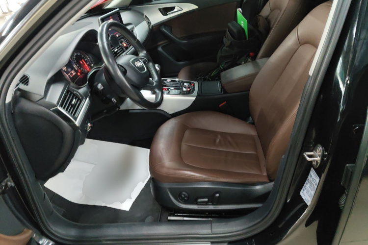 奥迪A6L 2015款 TFSI 百万纪念智领型中控内饰19