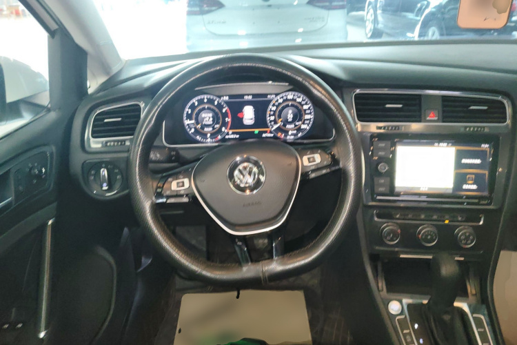 大众 高尔夫 2019款 280TSI DSG豪华型 国VI中控内饰13