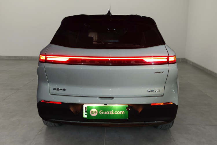 奔腾 悦意07 2025款 210km 乐享版车身外观6