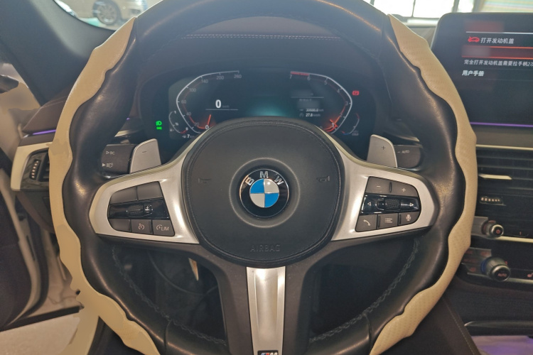 宝马5系 2021款 改款 530Li 领先型 M运动套装局部细节13