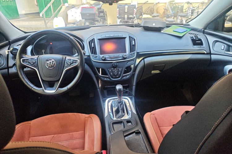 别克 君威 2015款 1.6T 精英技术型中控内饰7002