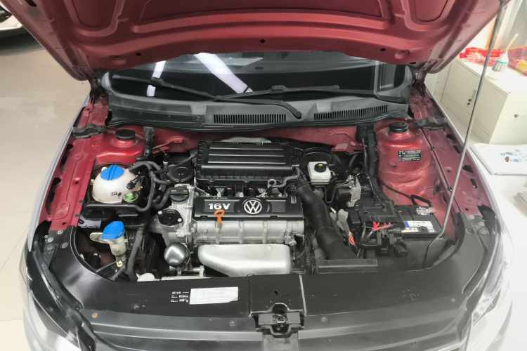 大众 宝来 2014款 1.6L 自动舒适型机舱底盘24