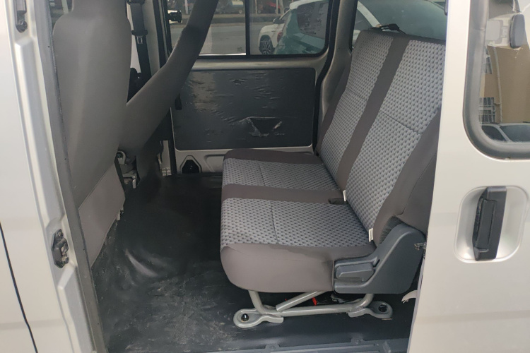 五菱汽车 五菱之光 2023款 1.5L 实用型 5/7座中控内饰21