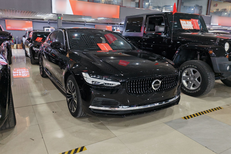 沃尔沃S90新能源 2023款 T8插电式混合动力 四驱长续航智逸豪华版车身外观6002