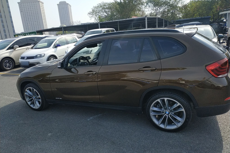 宝马X1 2015款 sDrive18i 领先晋级版车身外观4