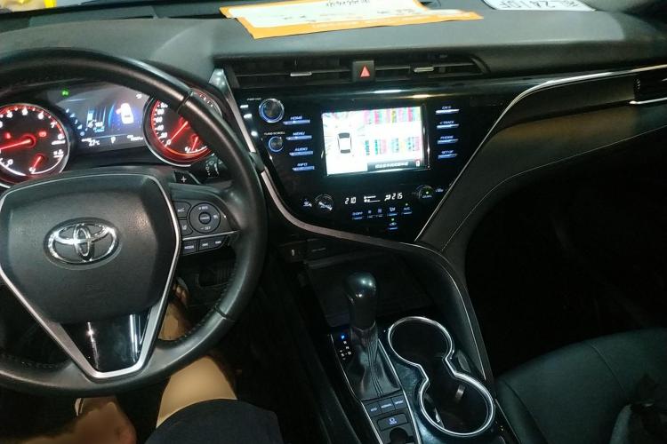 丰田 凯美瑞 2018款 2.5S 锋尚版中控内饰7002