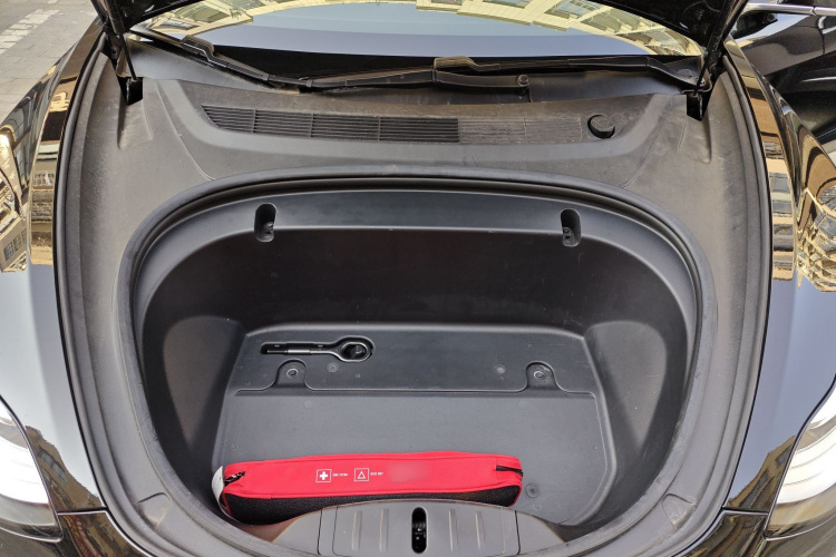 特斯拉 Model 3(进口) 2019款 长续航全轮驱动版机舱底盘24