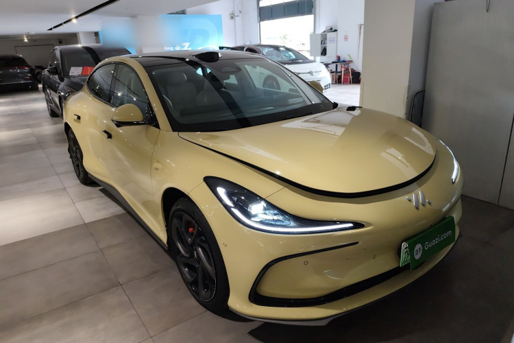 智己汽车 智己L6 2024款 Max 超强性能版车身外观3