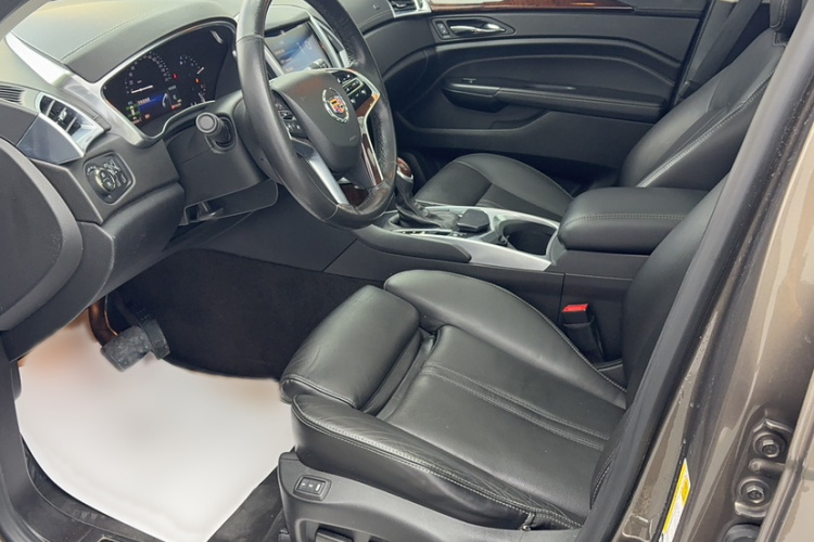 凯迪拉克SRX 2013款 3.0L 精英型中控内饰7007