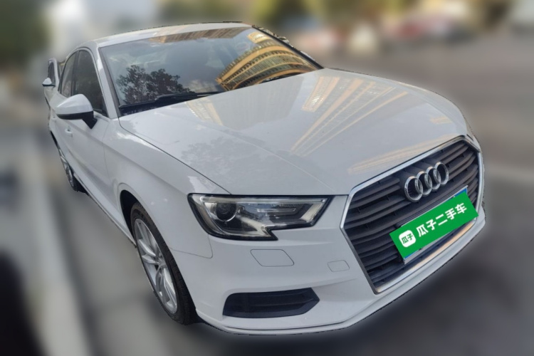 奥迪A3 2018款 30周年年型 Limousine 35 TFSI 进取型车身外观3