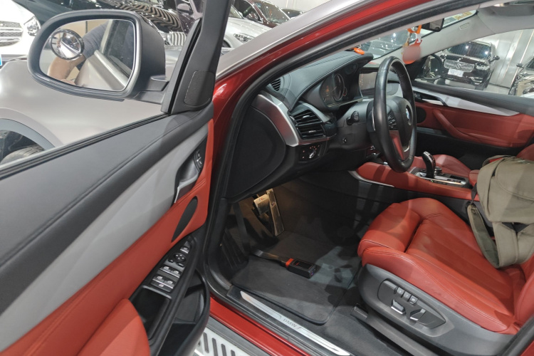 宝马X6（平行进口） 中控内饰7003