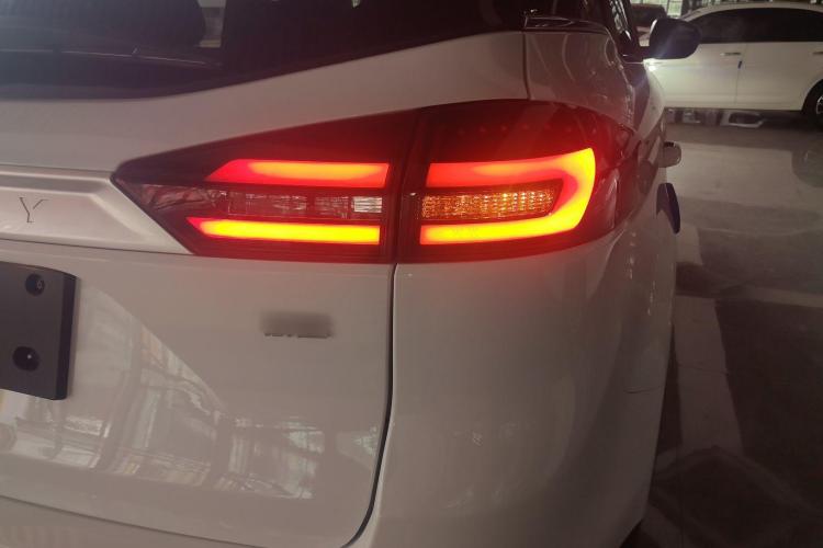 吉利汽车 博越 2021款 百万款 1.8TD DCT两驱豪华型车身外观9