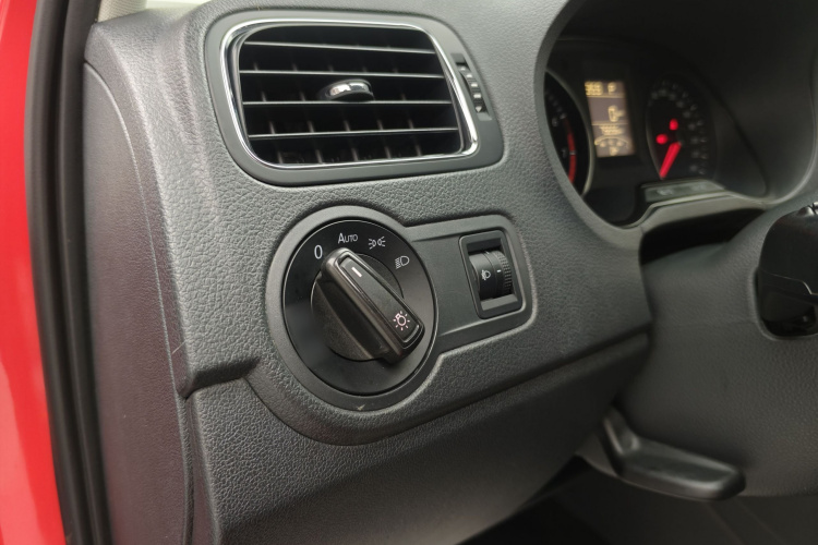 大众 Polo 2014款 1.4L 自动舒适版局部细节9004