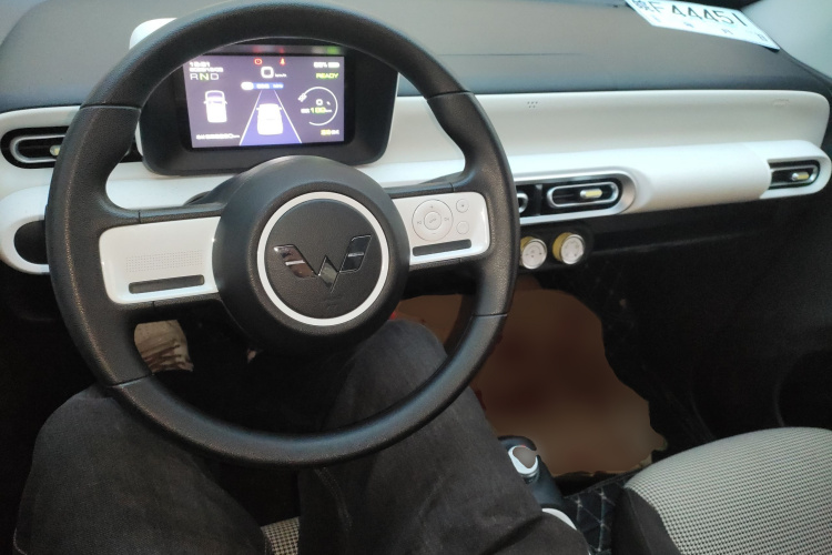 五菱汽车 宏光MINIEV 2024款 第三代 215km 青春版中控内饰12