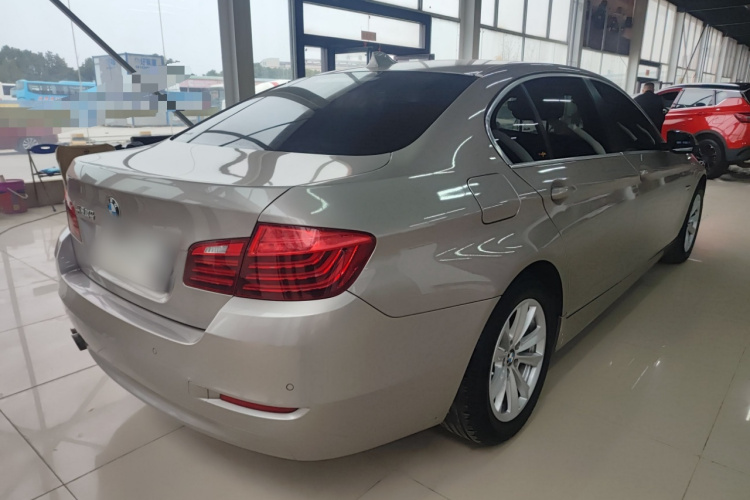 宝马5系 2014款 520Li 典雅型车身外观7