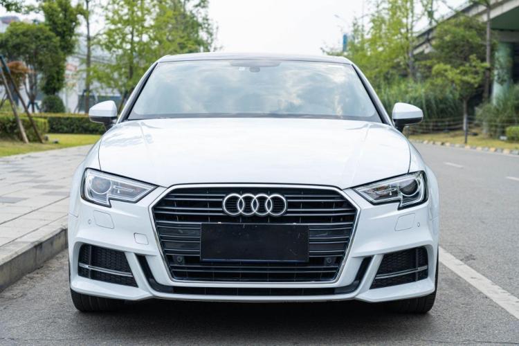 奥迪A3 2018款 30周年年型 Limousine 35 TFSI 时尚型车身外观6001