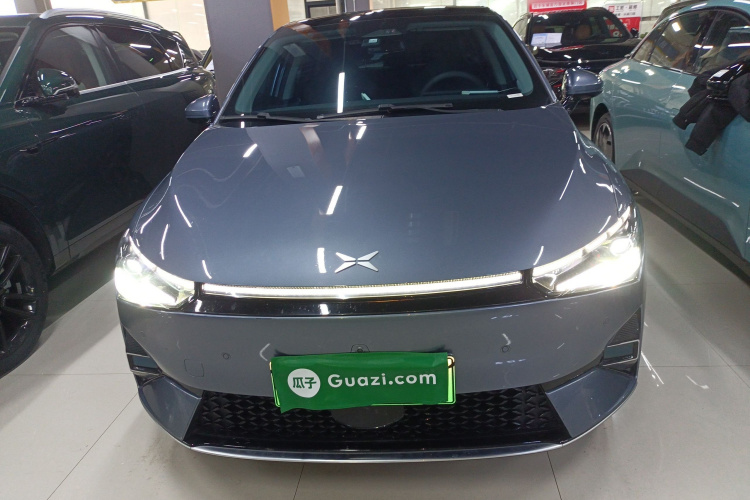 小鹏P5 2021款 550E车身外观2