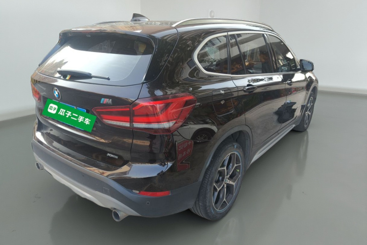 宝马X1 2018款 xDrive20Li 尊享型车身外观7