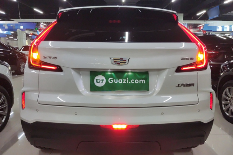 凯迪拉克XT4 2024款 25T 两驱风尚型车身外观6004